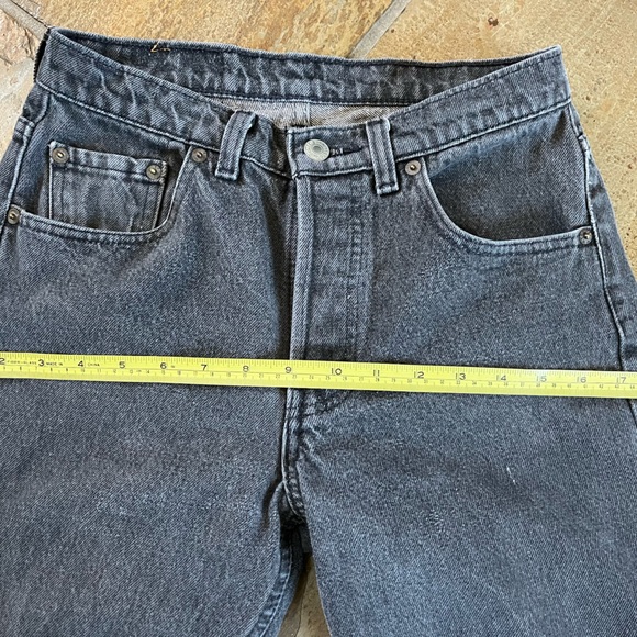 🍃💕Vintage Levi’s 501 Black Buttonfly Denim Jeans Size 28x34 (Fits Small 26”W) - Picture 6 of 15